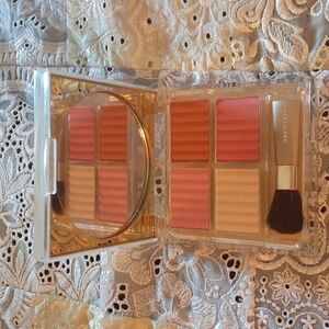 ESTEE LAUDER Petal/Nectar/Transparent/Pink Kiss Deluxe All-Over Face Compact
